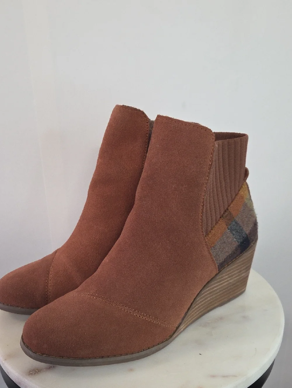 Toms Brown Suede Wedge Ankle Boots with Plaid Heel Size 8.5